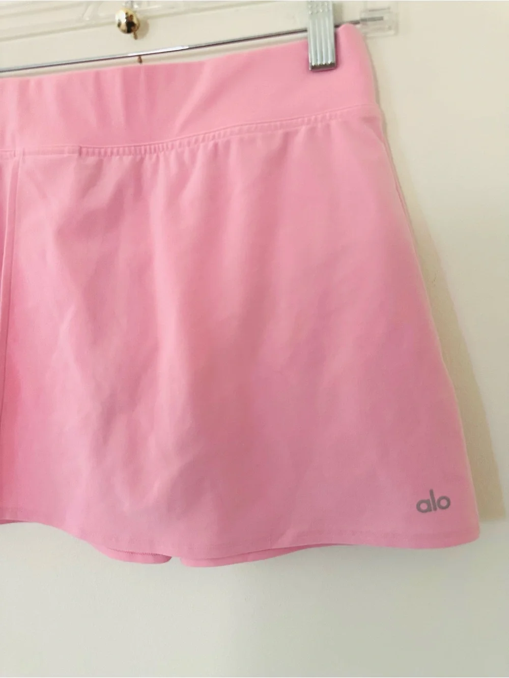 Alo Yoga - Alosoft Backspin Skirt in Sweet Pink Limited edition color, size XS